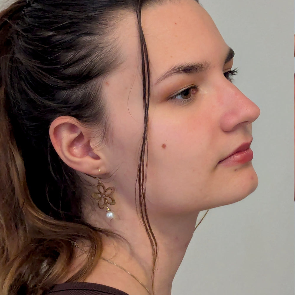 Boucles d'oreilles FLORA - Bois naturel et brou de noix