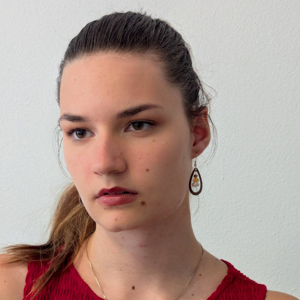 Boucles d'oreilles AUBE - Bois naturel et brou de noix