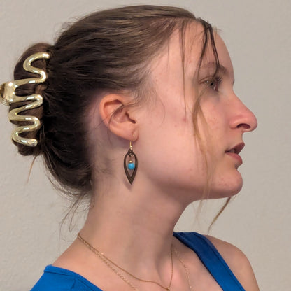 Boucles d'oreilles LISA - Bois naturel et brou de noix
