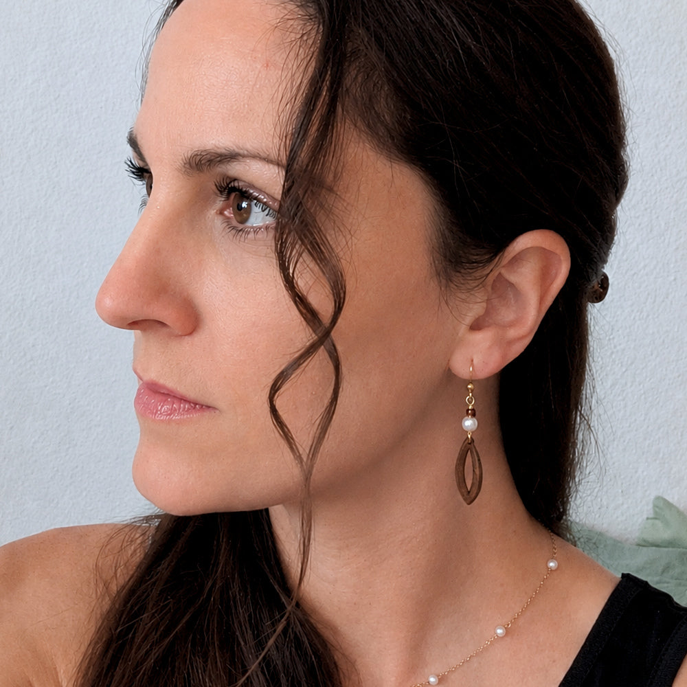 Boucles d'oreilles CHOCOLATINE - Bois naturel et brou de noix