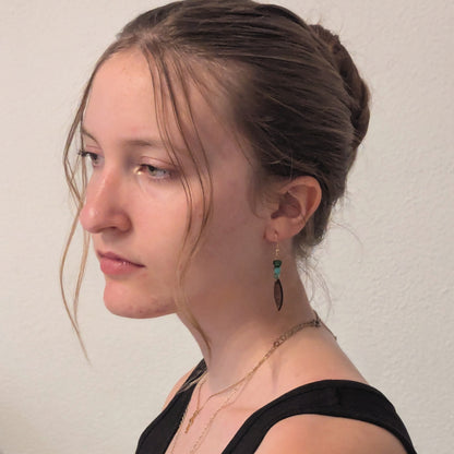 Boucles d'oreilles AMBRE - Bois naturel et brou de noix